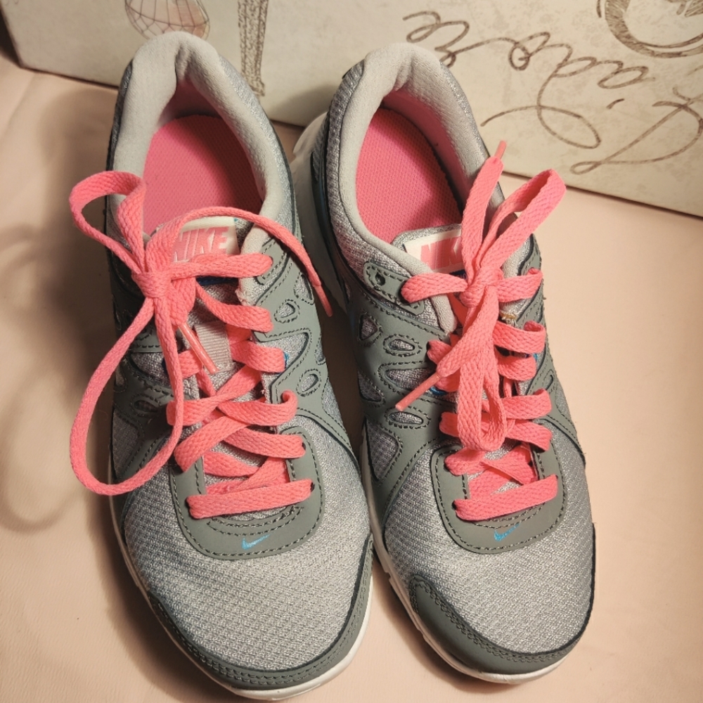 Nike revolution 2 sneakers size 6 blue and grey.